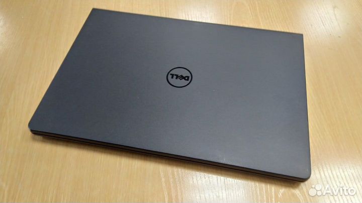 Dell Inspiron 15/i5 7200/8gbamd R5 m330/500GB/15.6