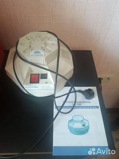 ZiS LC-700 Стабилизатор напряжения, фильтр