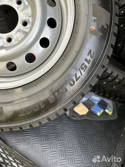 Kumho WinterCraft SUV Ice WS31 215/70 R16