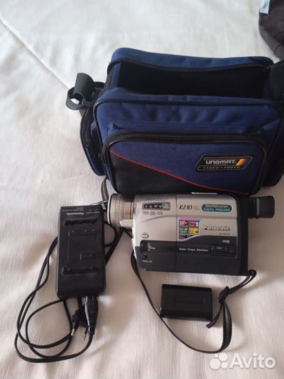 Видеокамера Panasonic RZ10