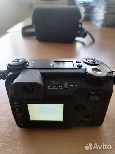 Фотоаппарат Casio QV-5700