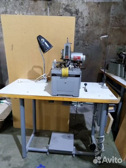 Машинка петельная Минерва прямая петля