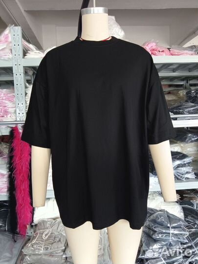 Футболка со стразами