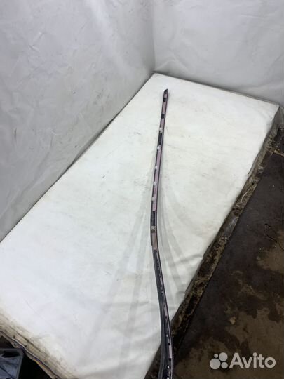 Молдинги крыши Mercedes W213