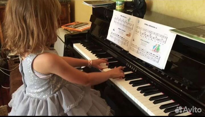 Уроки по классу фортепьяно для самых маленьких )