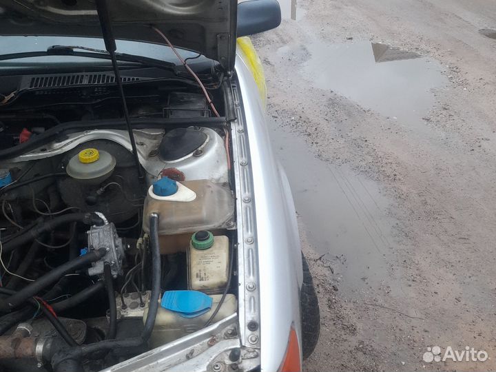 Крыло левое Audi 100 c4