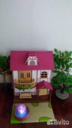 Sylvanian families дом с фонтаном