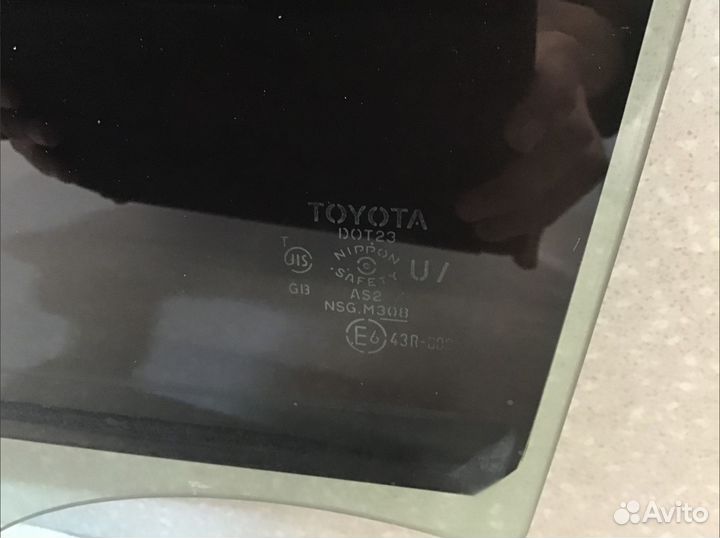 Стекло двери задней правой Toyota Corolla E15 2006