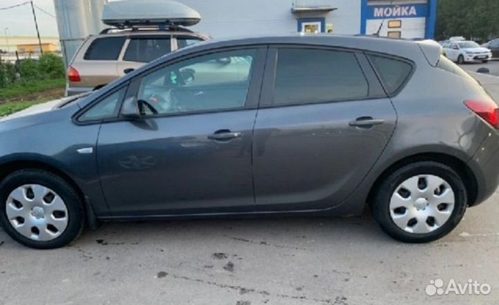 Opel Astra 1.6 МТ, 2013, 125 000 км