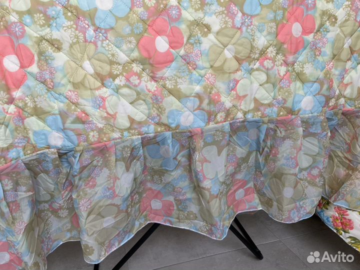 Стеганное покрывало на кровать