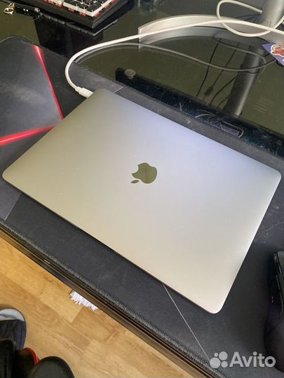 MacBook Air 13 256 гб, M1 (8 ядер) 8 гб, GPU 7