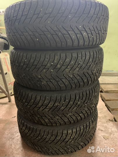 Nokian Tyres Hakkapeliitta 8 225/55 R17 97T