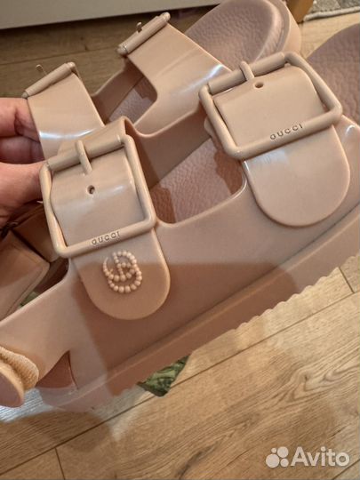 Сандалии gucci женские новые