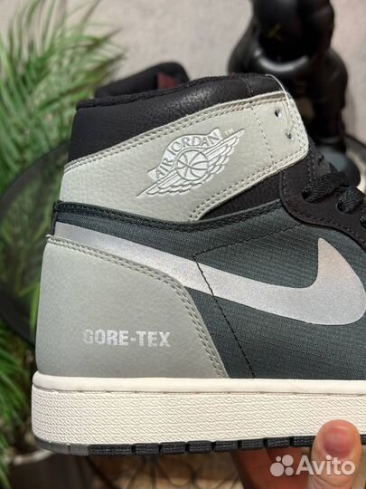 Air Jordan 1 High Element Gore-Tex 'Black Particle