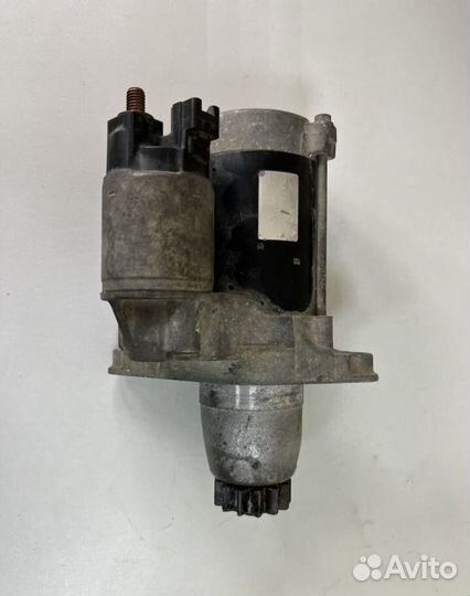 Стартер Toyota Noah Avensis Isis Alphard