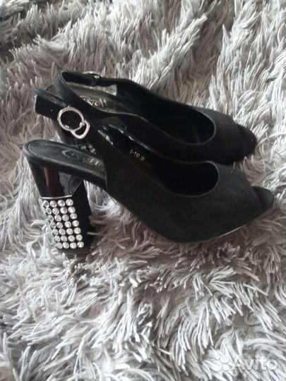 Босоножки женские 38 размер