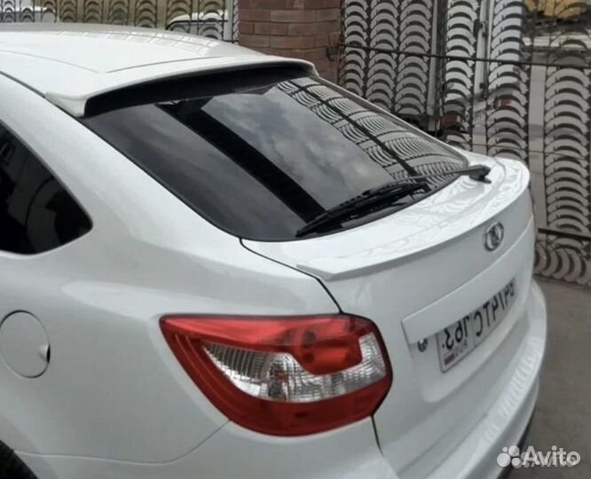 Спойлер Гранта Лифтбек