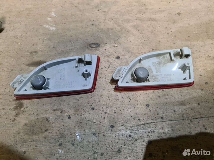 Катафот Отражатель заднего бампера Mazda 3 BL