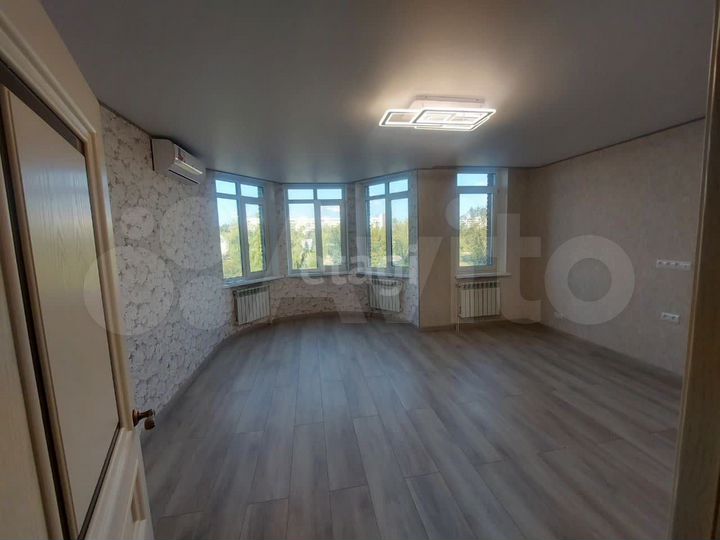 2-к. квартира, 80,9 м², 2/9 эт.