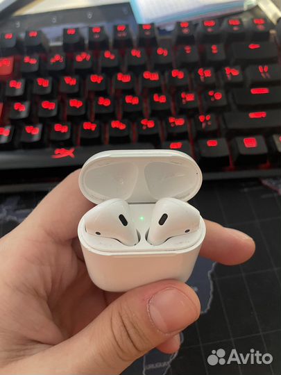 Airpods 2 оригинал хорошее состояние