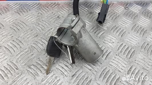 Замок зажигания iveco daily 4 (29S-40S) (UML05J101