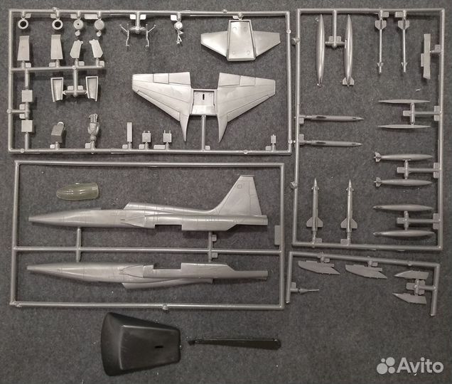 Модель F-5A Tiger Starfix 1/72