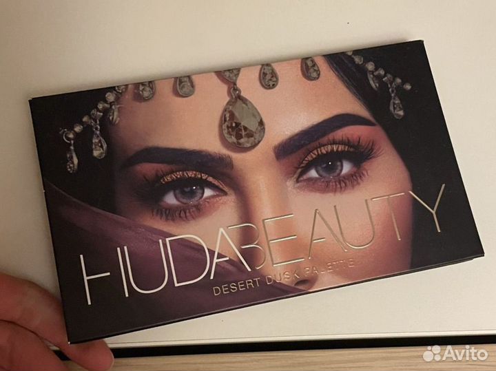 Huda beauty desert dusk палетка теней