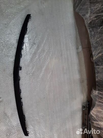 Молдинг решетки бампера передний Mercedes-Benz