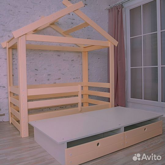 Детская кровать домиком