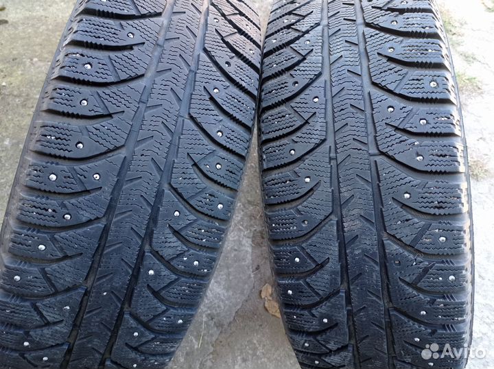 Bridgestone Ice Cruiser 7000 215/65 R16