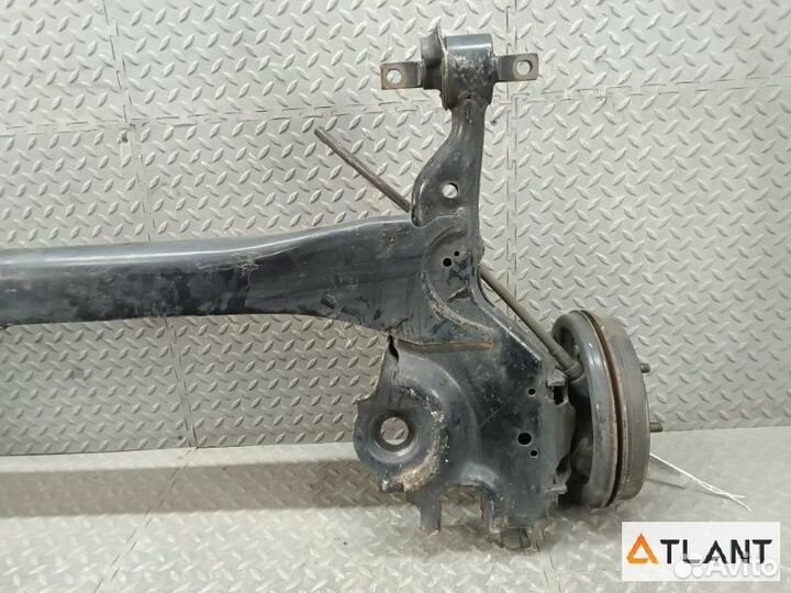 Балка со ступицами задний mitsubishi colt
