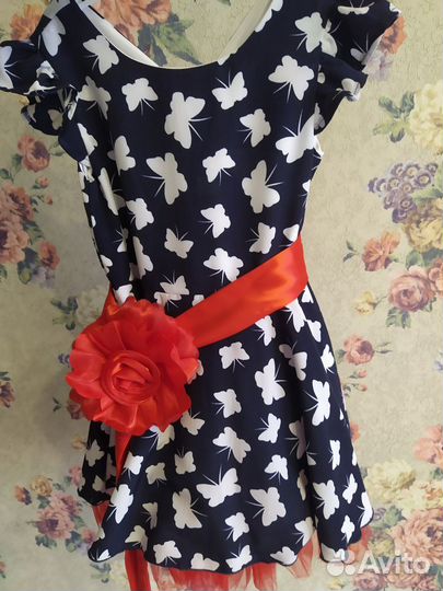 Платье на 6-7 лет