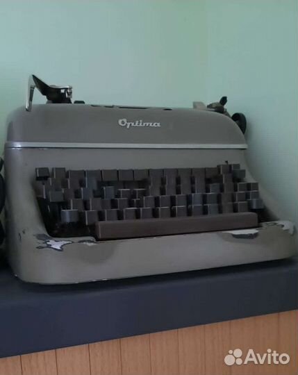 Ретро Пишущая печатная машинка Optima