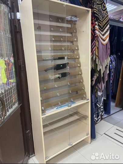Шкаф витрина