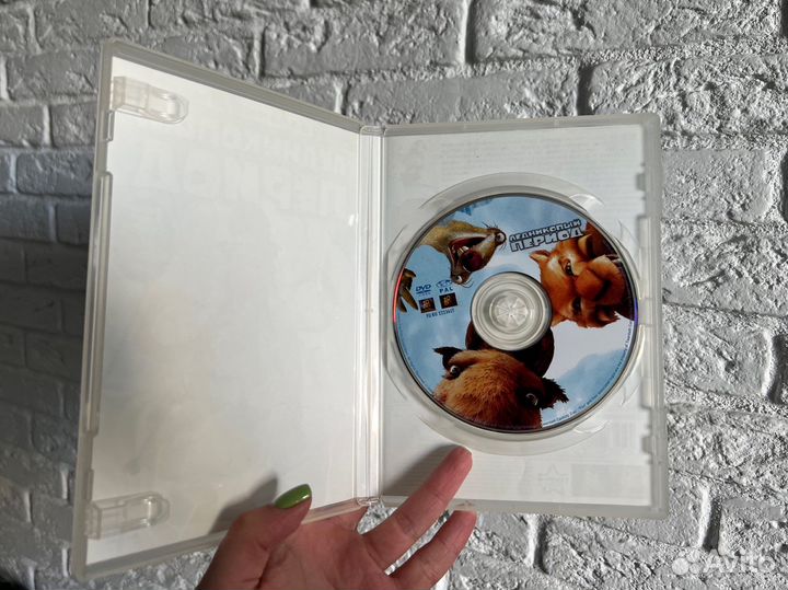 Фильмы и мультики на DVD