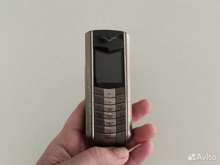 Кнопочный телефон Vertu