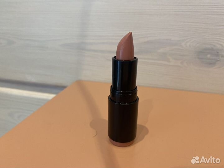 Помада матовая make up for ever