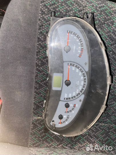 Приборная панель priora