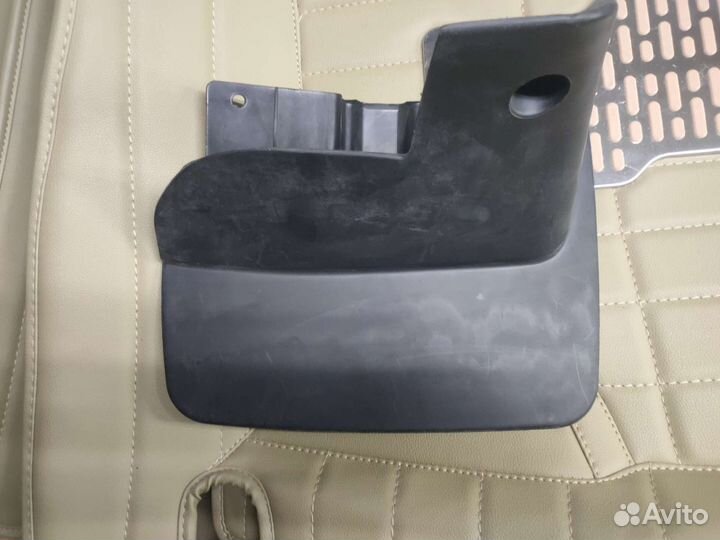 Брызговики land cruiser100