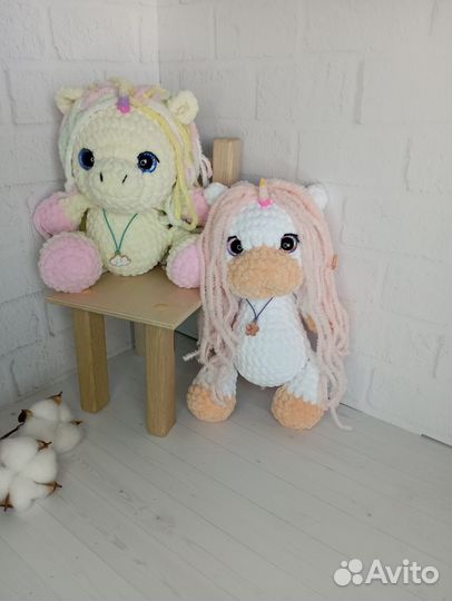 Вязаная игрушка единорог