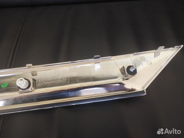 Накладка двери багажника Geely Atlas новая