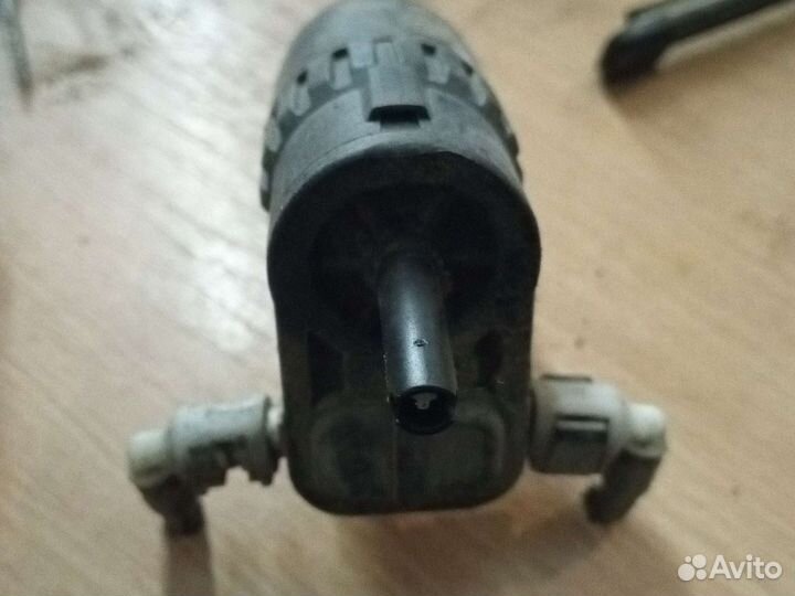 Фольксваген гольф 5 насос омывателя