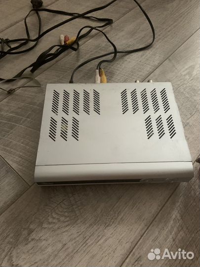 Цифровая приставка и ресивер T2 world vision T65M