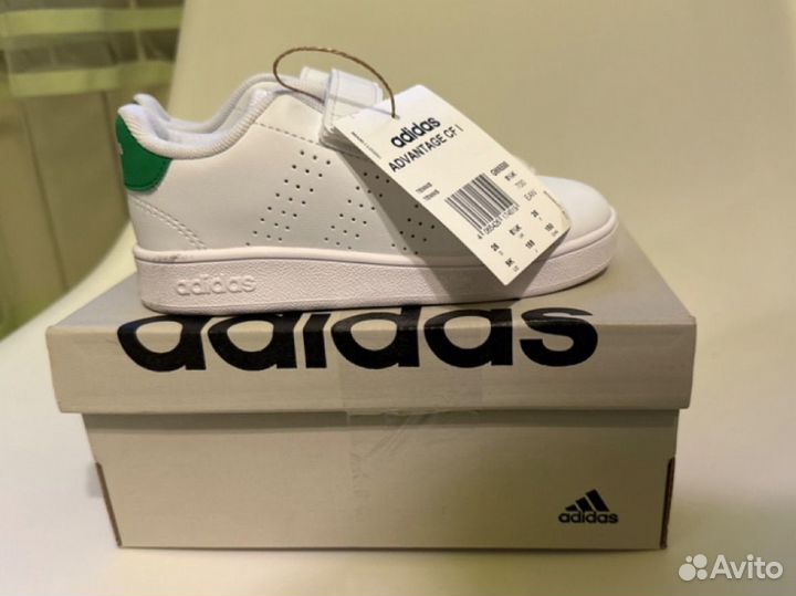 Кроссовки adidas 26