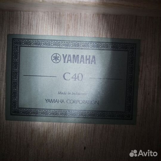 Классическая гитара yamaha c40