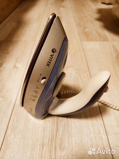 Утюг дорожный с паром