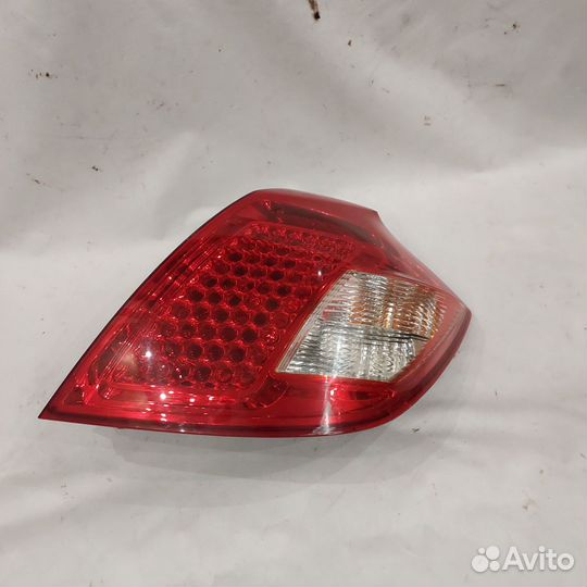 Фонарь правый Kia Ceed ED хэтчбек Рестайлинг