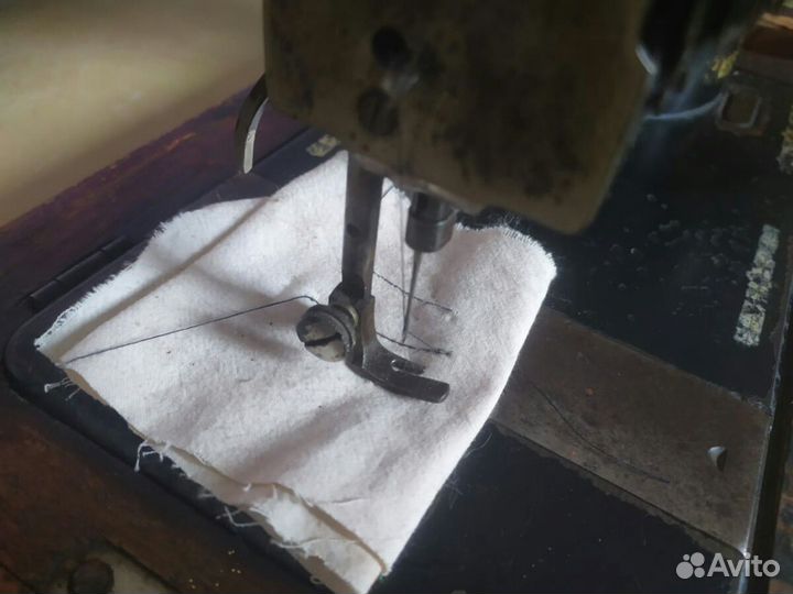 Швейная машина Singer