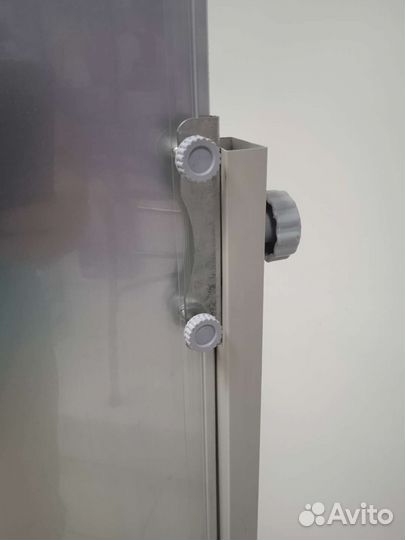 Магнитная доска на колесиках.новая.120 на 80