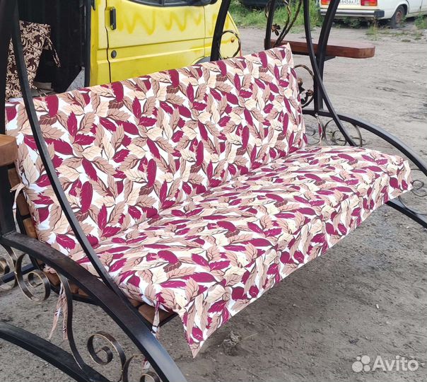 Качели уличные